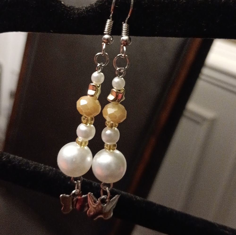 a beads butterfly earrings